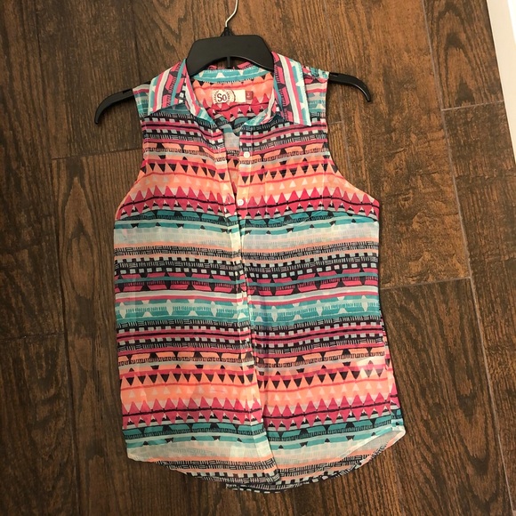 Aztec chiffon sleeveless button down - Picture 4 of 4